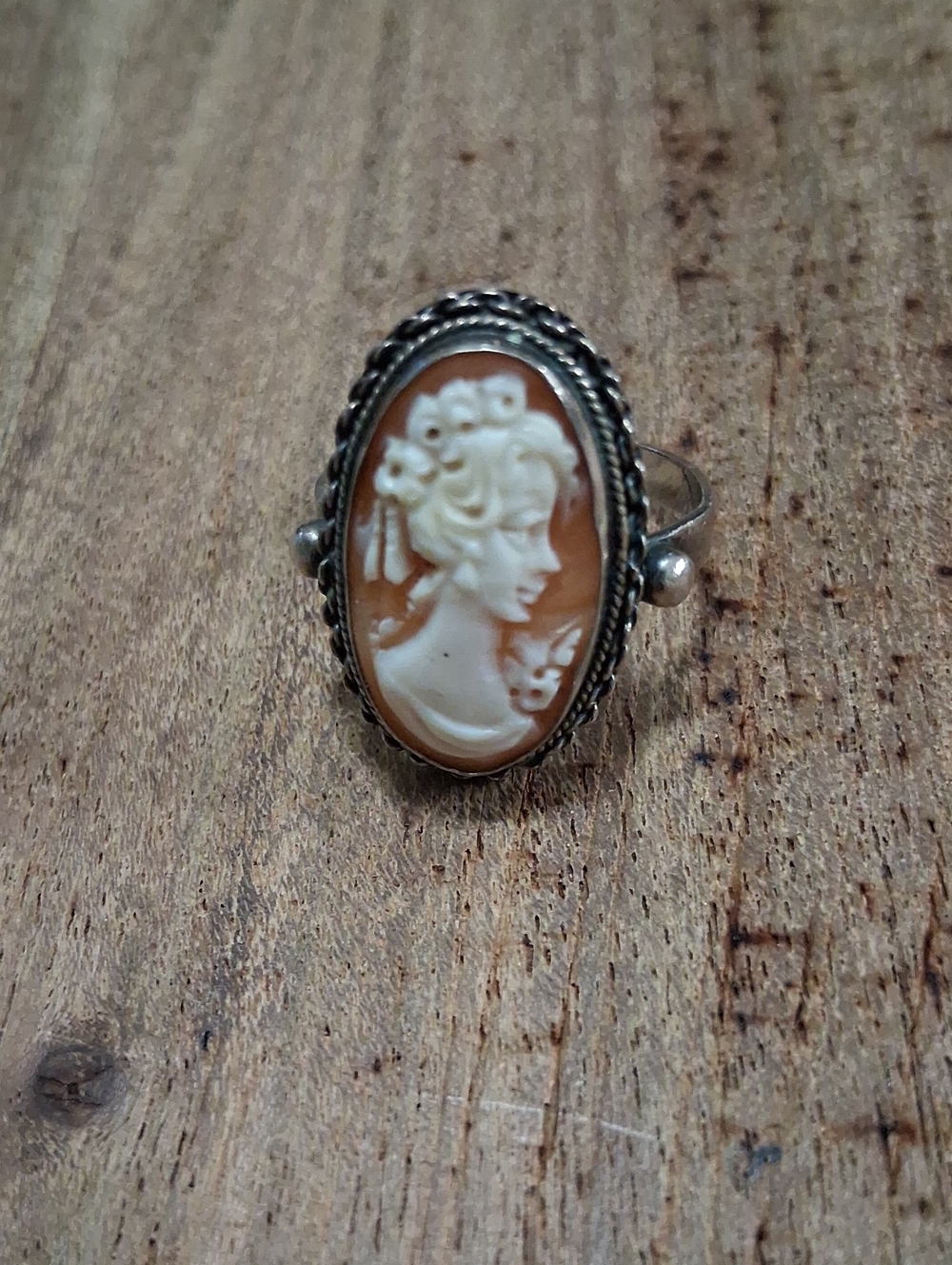 Classic Cameo Oval Ring in Cream and Brown - Women's Jewelry